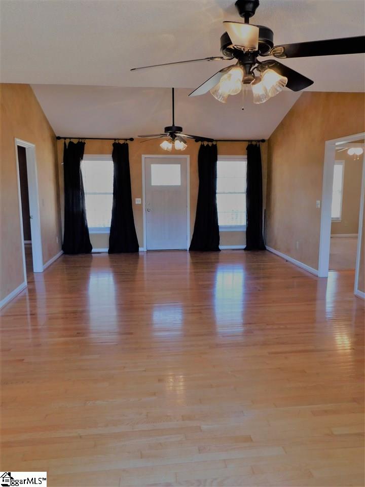 2600 Holiday Road Greer, SC 29651 - Photo 6 of 31