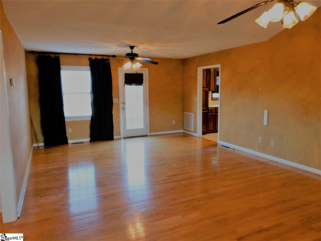 2600 Holiday Road Greer, SC 29651 - Photo 8 of 31