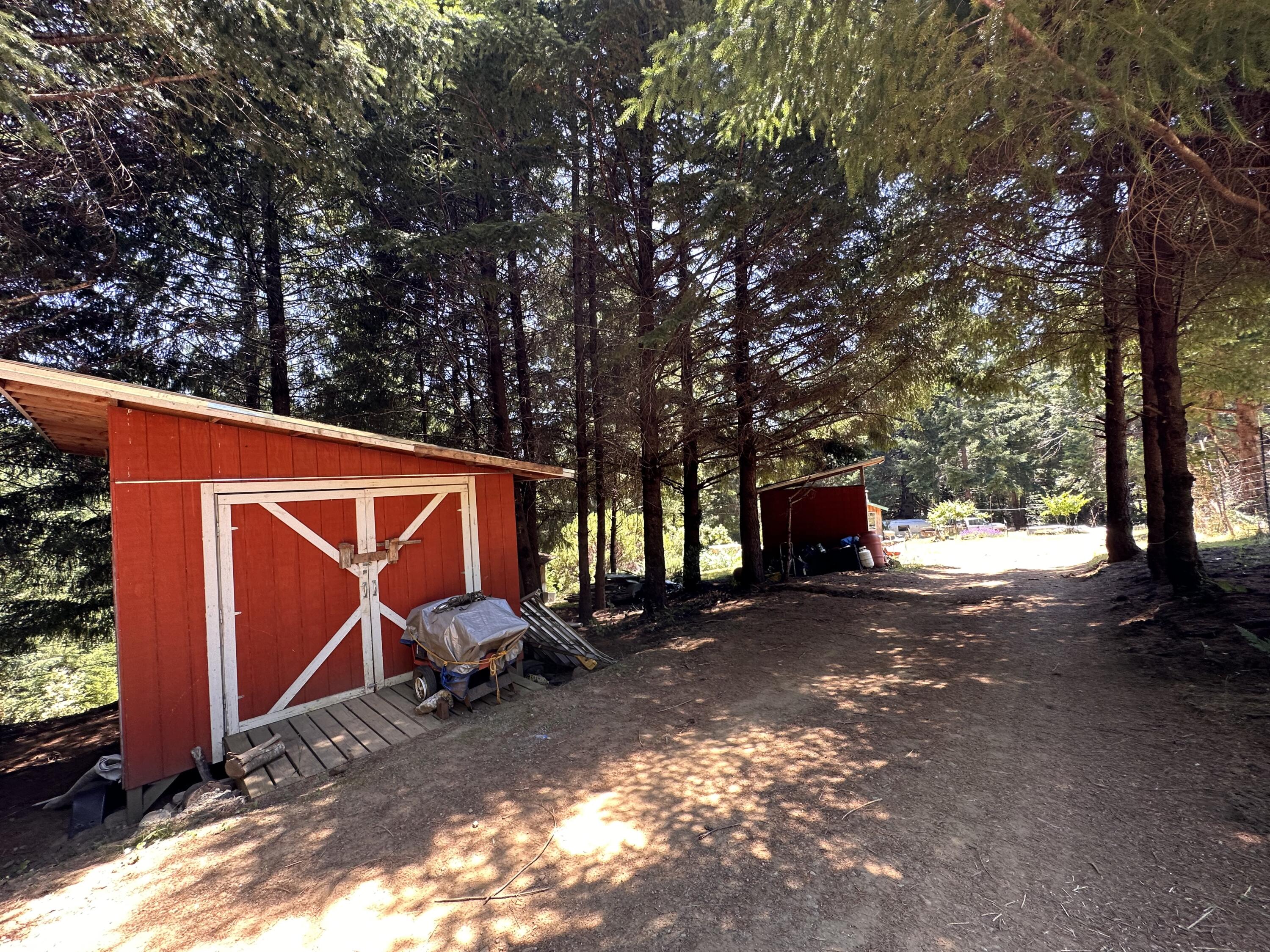 950 Powell Crk Road Garberville, CA 95542 - Photo 17 of 78