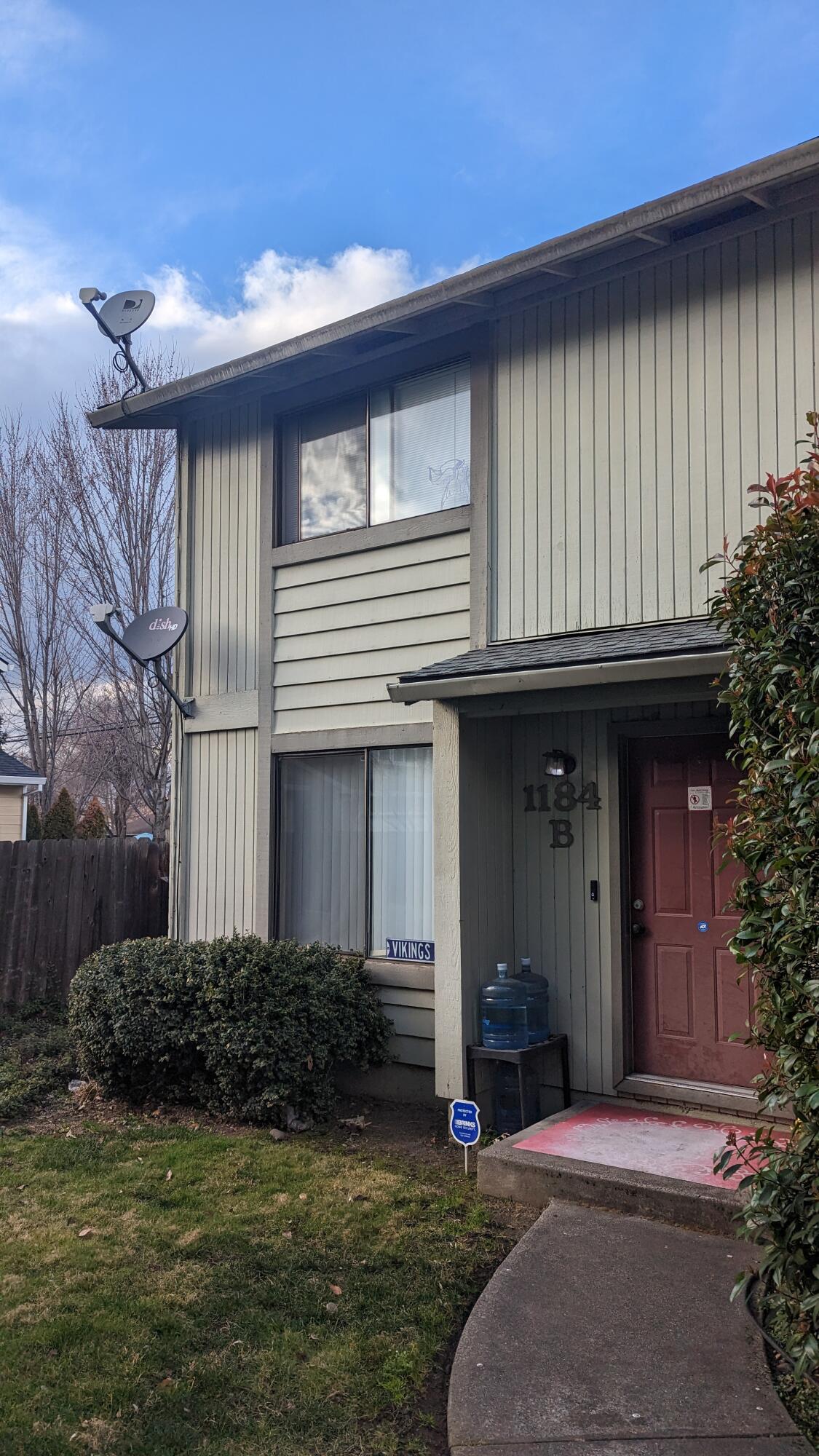 1184 Morrow Road Medford, OR 97504 - Photo 1 of 13 Front of Home