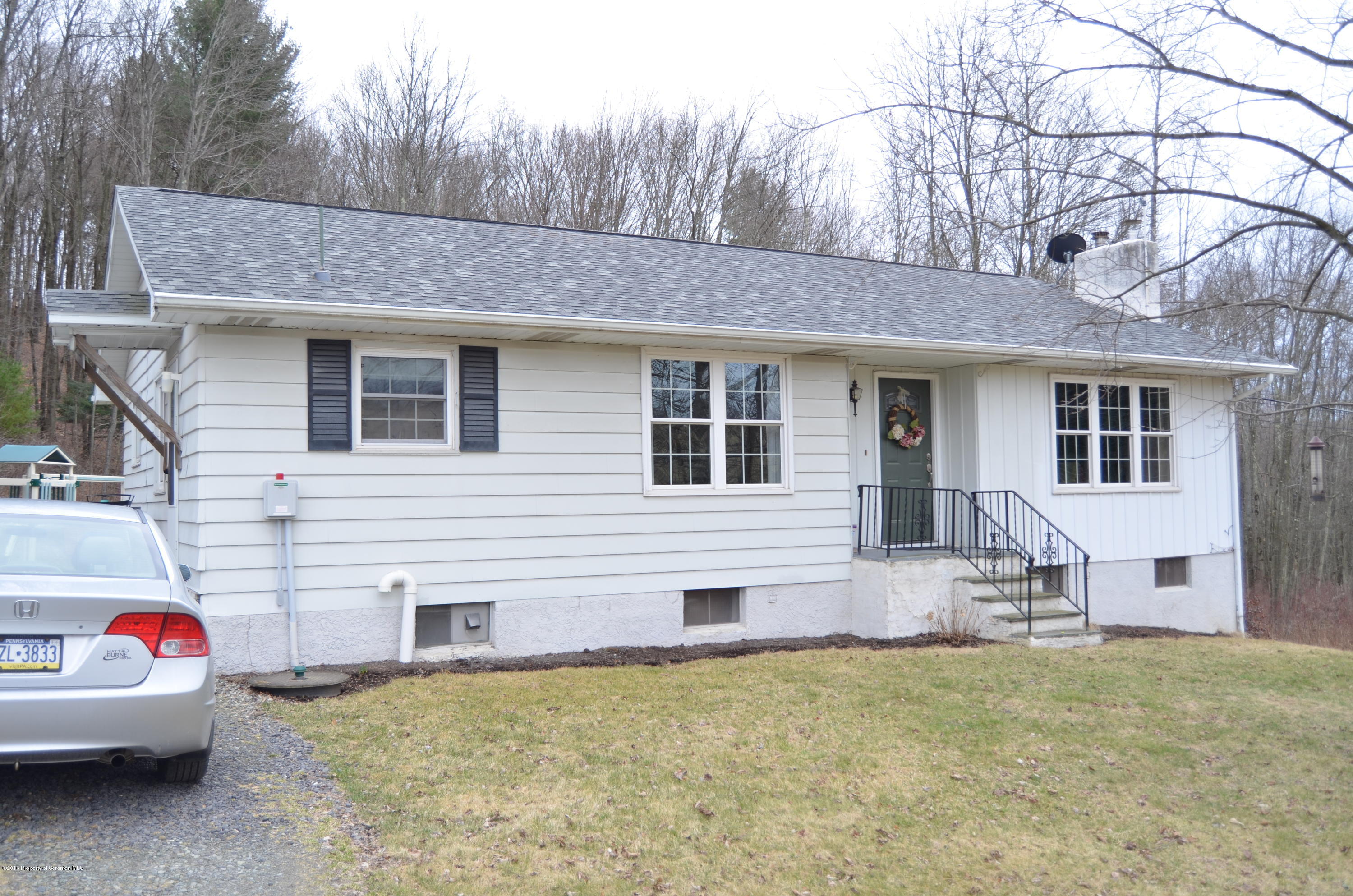 368 Pedrick Road Nicholson, PA 18446 - Photo 3 of 19 Gallery Image 3