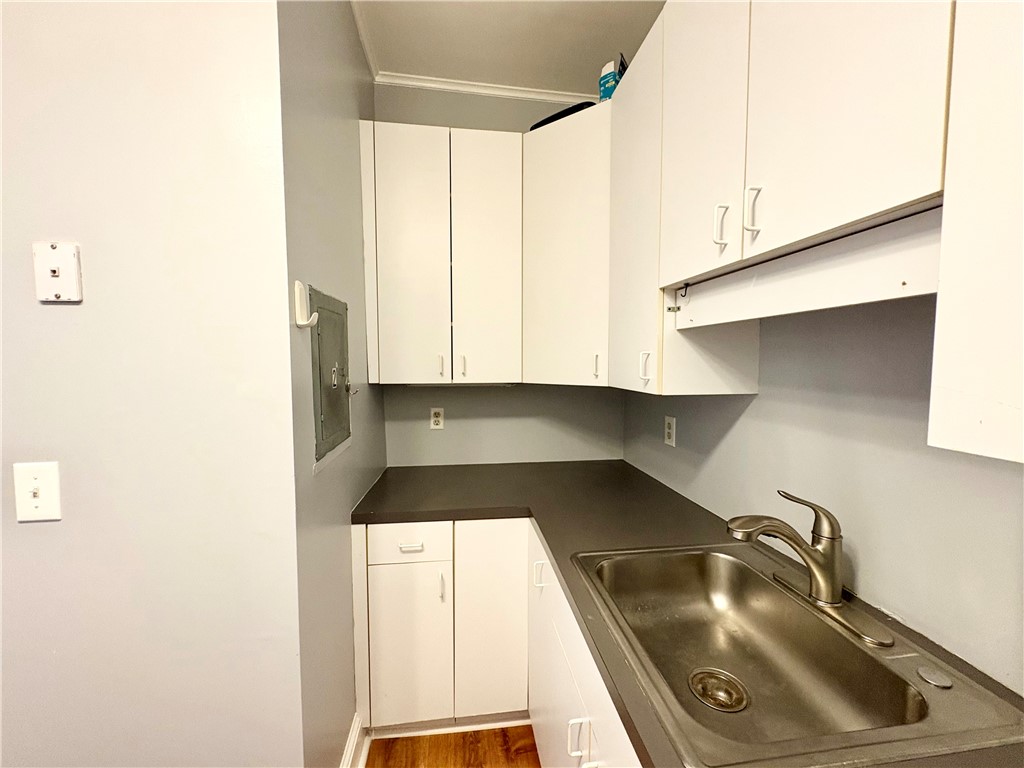 438 Wolcott Avenue, Unit 2 Middletown, RI 02842 - Photo 14 of 23