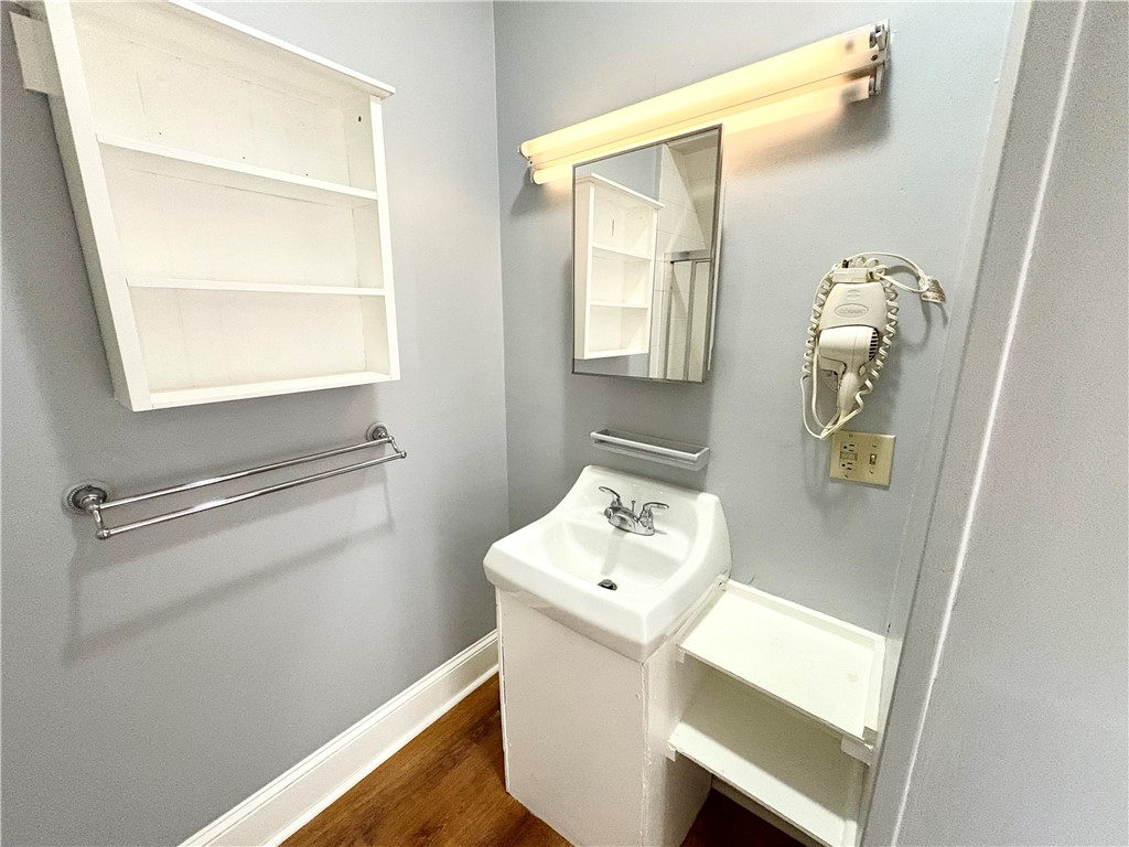 438 Wolcott Avenue, Unit 2 Middletown, RI 02842 - Photo 16 of 23