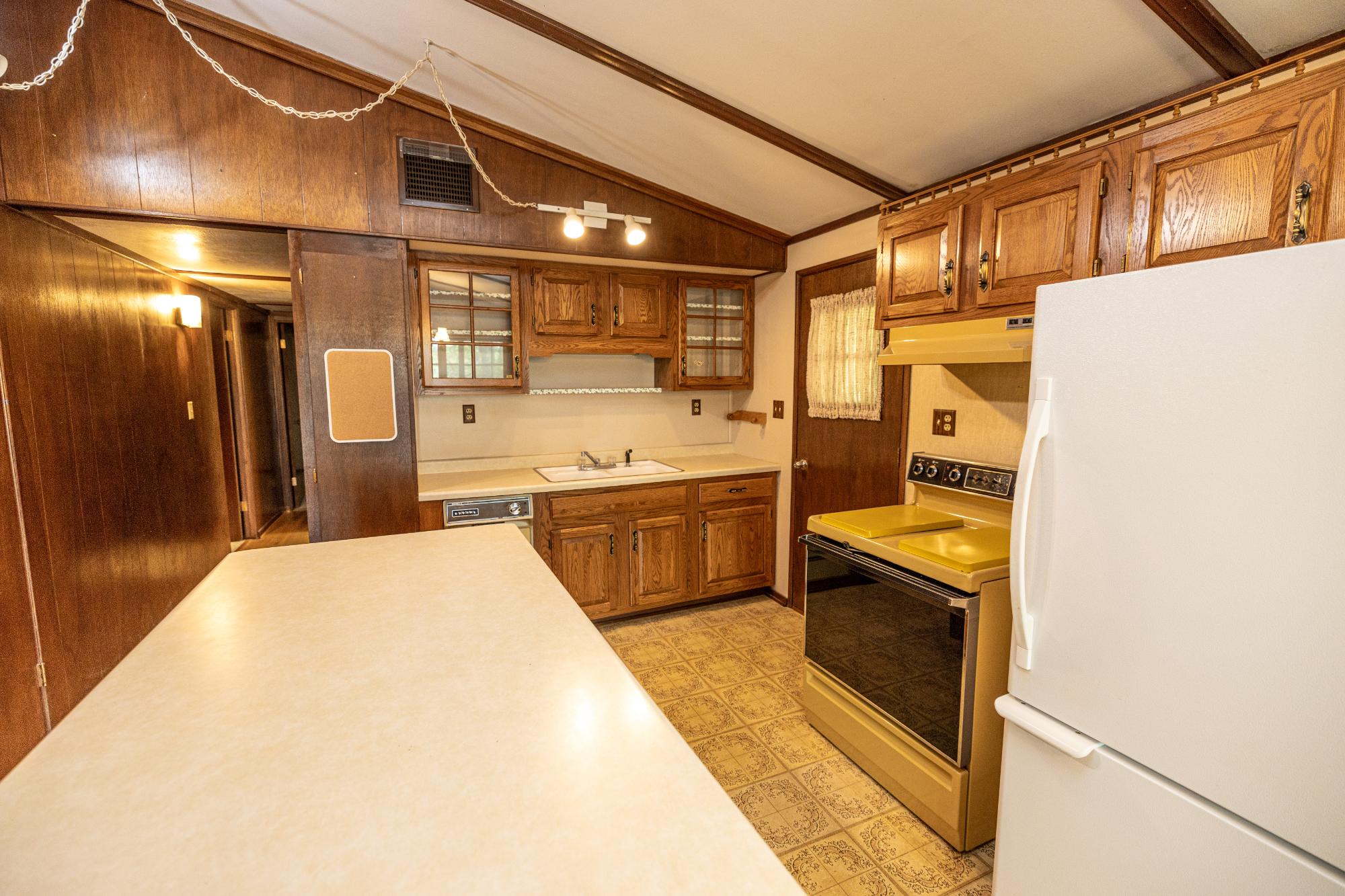 8473 Squirrel Lake Road Minocqua, WI 54548 - Photo 11 of 31 Gallery Image 11