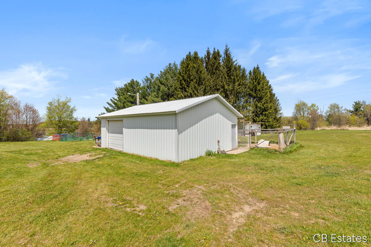 7147 East 6 Mile Road Big Rapids, MI 49307 - Photo 27 of 34