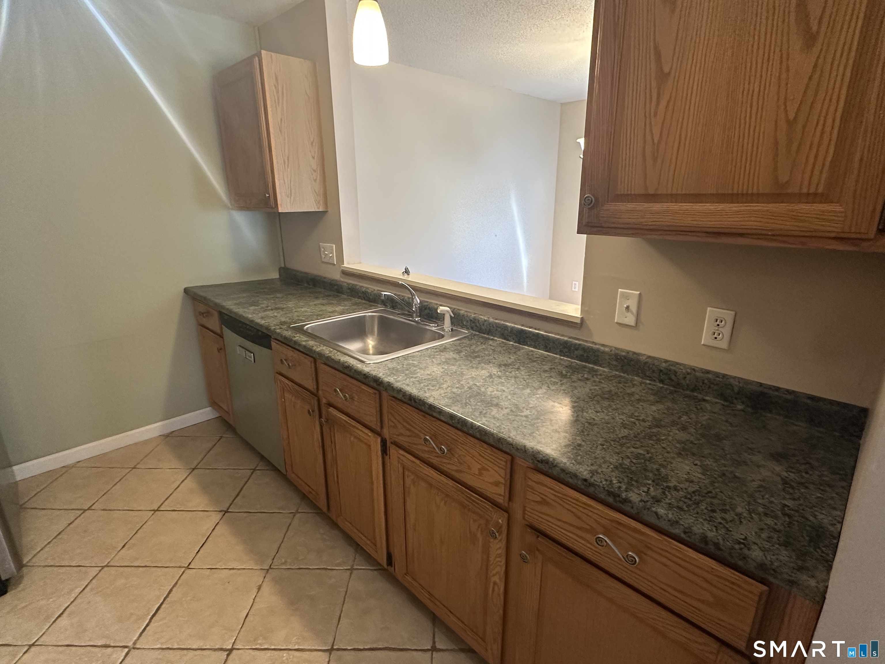 151 Foxbridge Village Road, Unit 151 Branford, CT 06405 - Photo 9 of 18