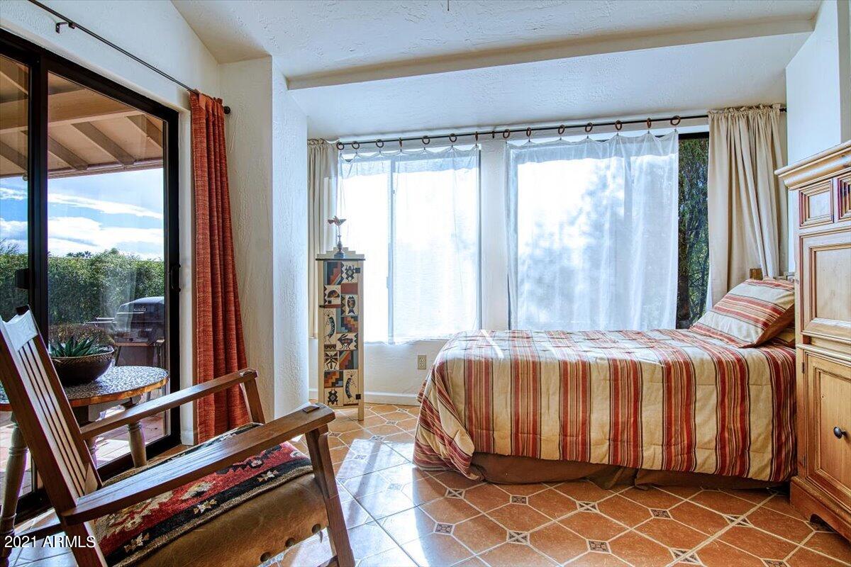 18613 Poco Vista Rio Verde, AZ 85263 - Photo 11 of 34 Studio or office space