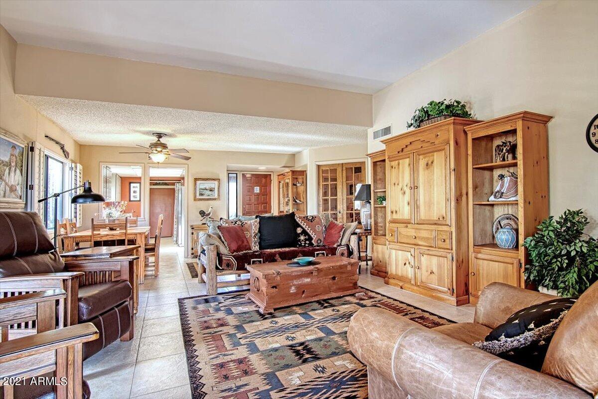 18613 Poco Vista Rio Verde, AZ 85263 - Photo 2 of 34 Great Room