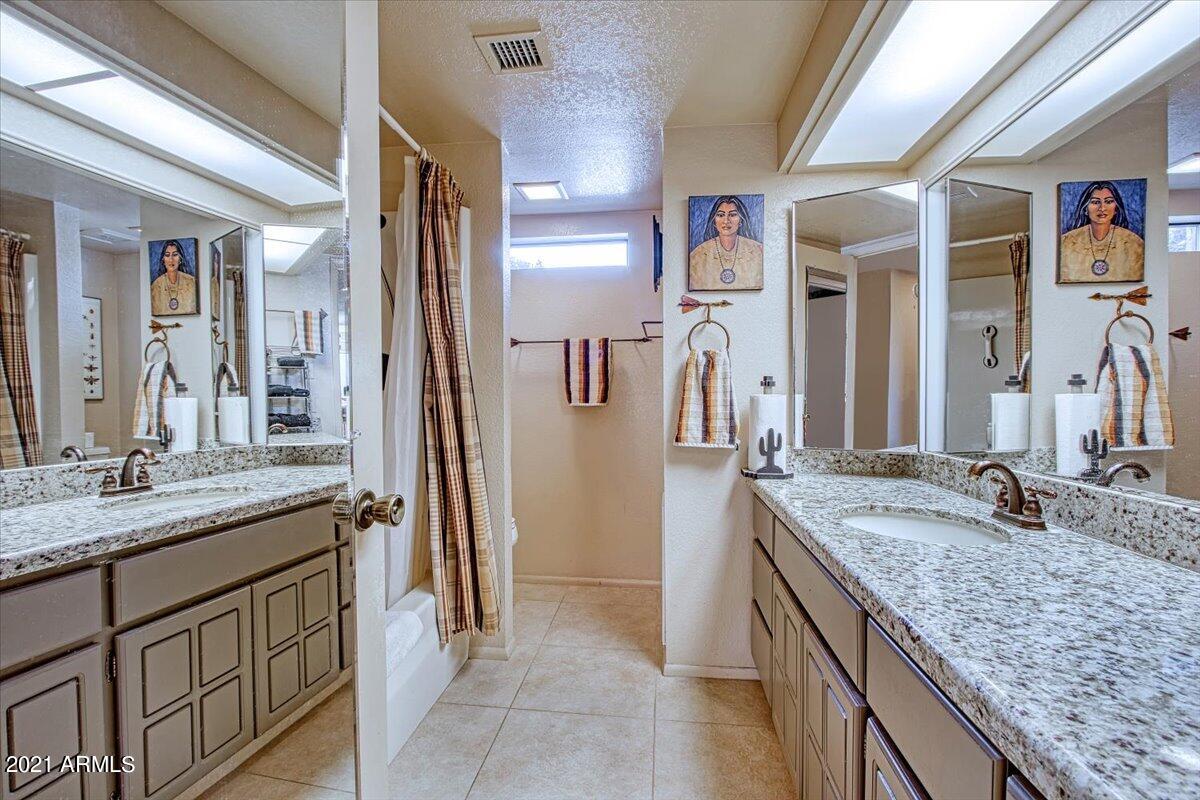 18613 Poco Vista Rio Verde, AZ 85263 - Photo 28 of 34 Guest Bathroom