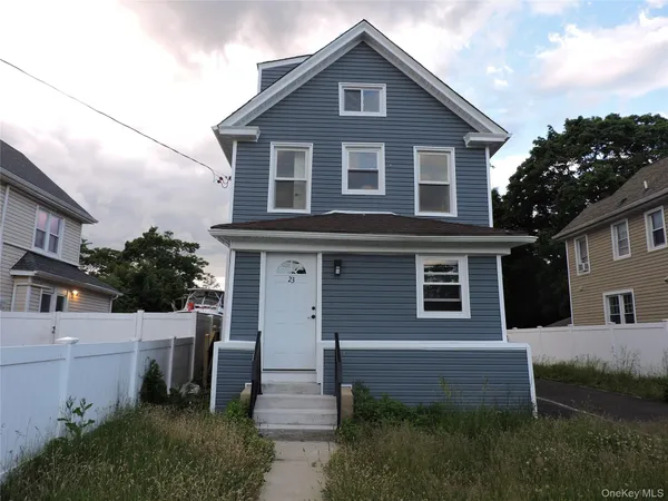 $3,000 | 23 Maple Avenue, Hempstead, NY 11550