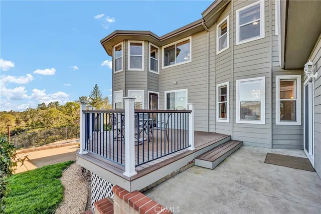 a view of a yard with an outdoor space