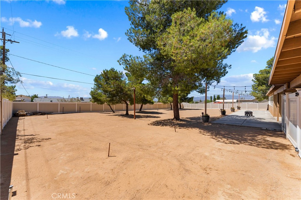 16311 Nosoni Road Apple Valley, CA 92307 - Photo 42 of 44