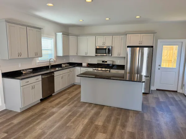 $2,450 | 117 Penny Lane, Valparaiso, FL 32580