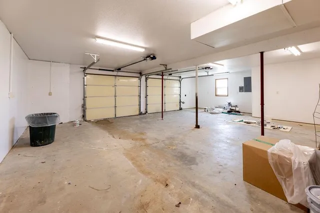 $370,000 | 220 Overlook Drive, Caney, KS 67333