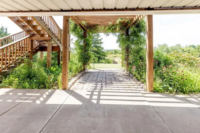 $370,000 | 220 Overlook Drive, Caney, KS 67333