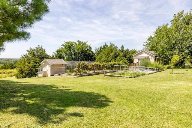 $370,000 | 220 Overlook Drive, Caney, KS 67333