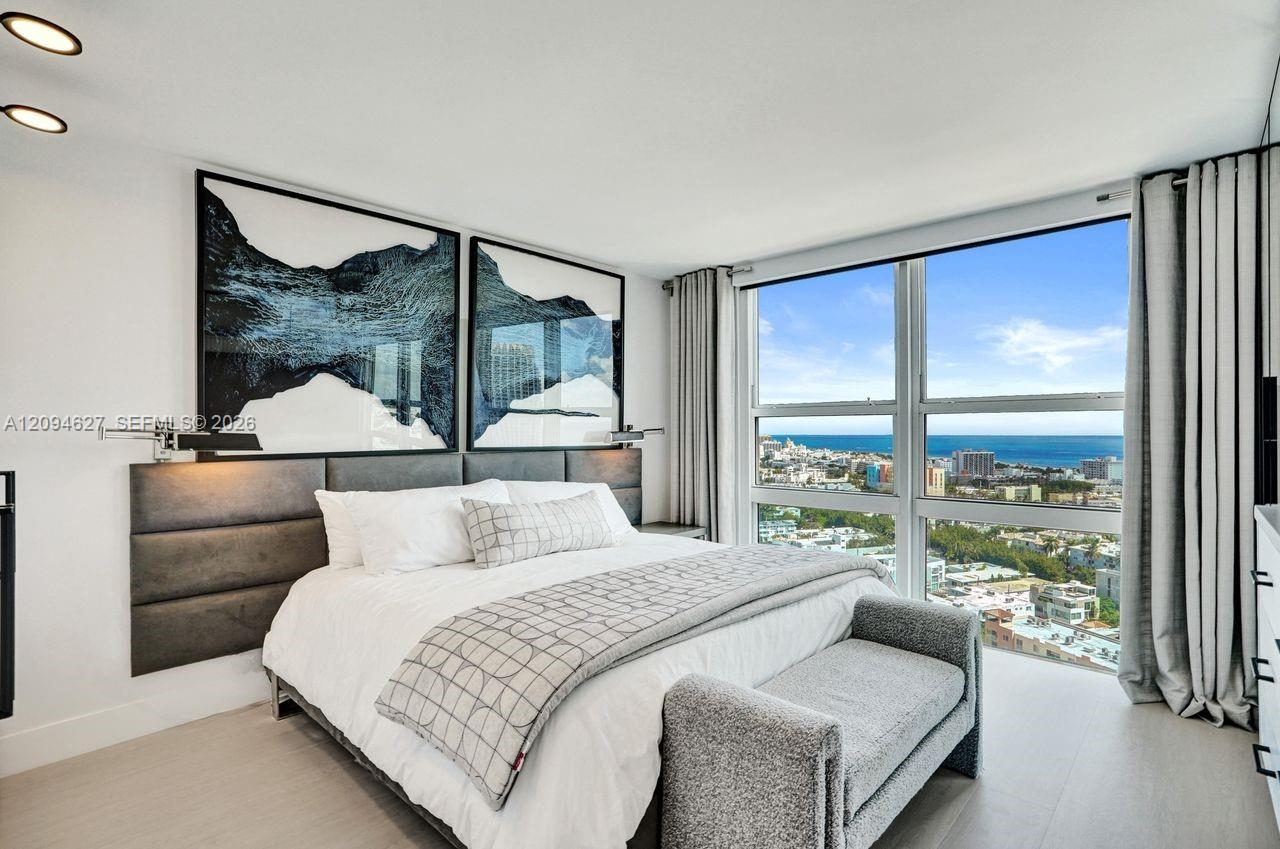 90 Alton Road, Unit 2407 Miami Beach, FL 33139 - Photo 13 of 78 Gallery Image 13