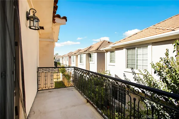 $1,120,000 | 215 South 5th Avenue, Unit A, Arcadia, CA 91006