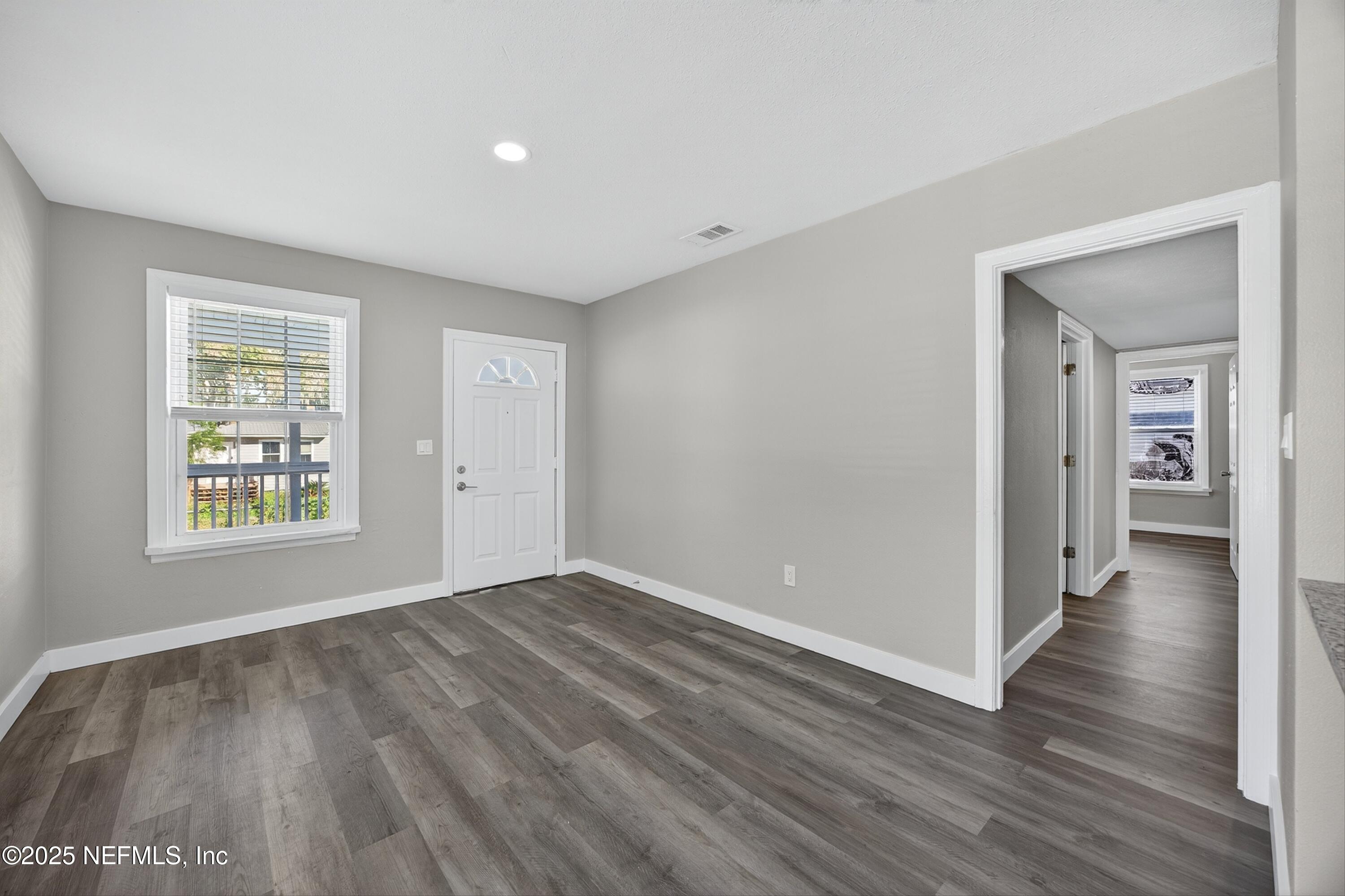 5202 Birkenhead Road Jacksonville, FL 32210 - Photo 13 of 42 Living Room