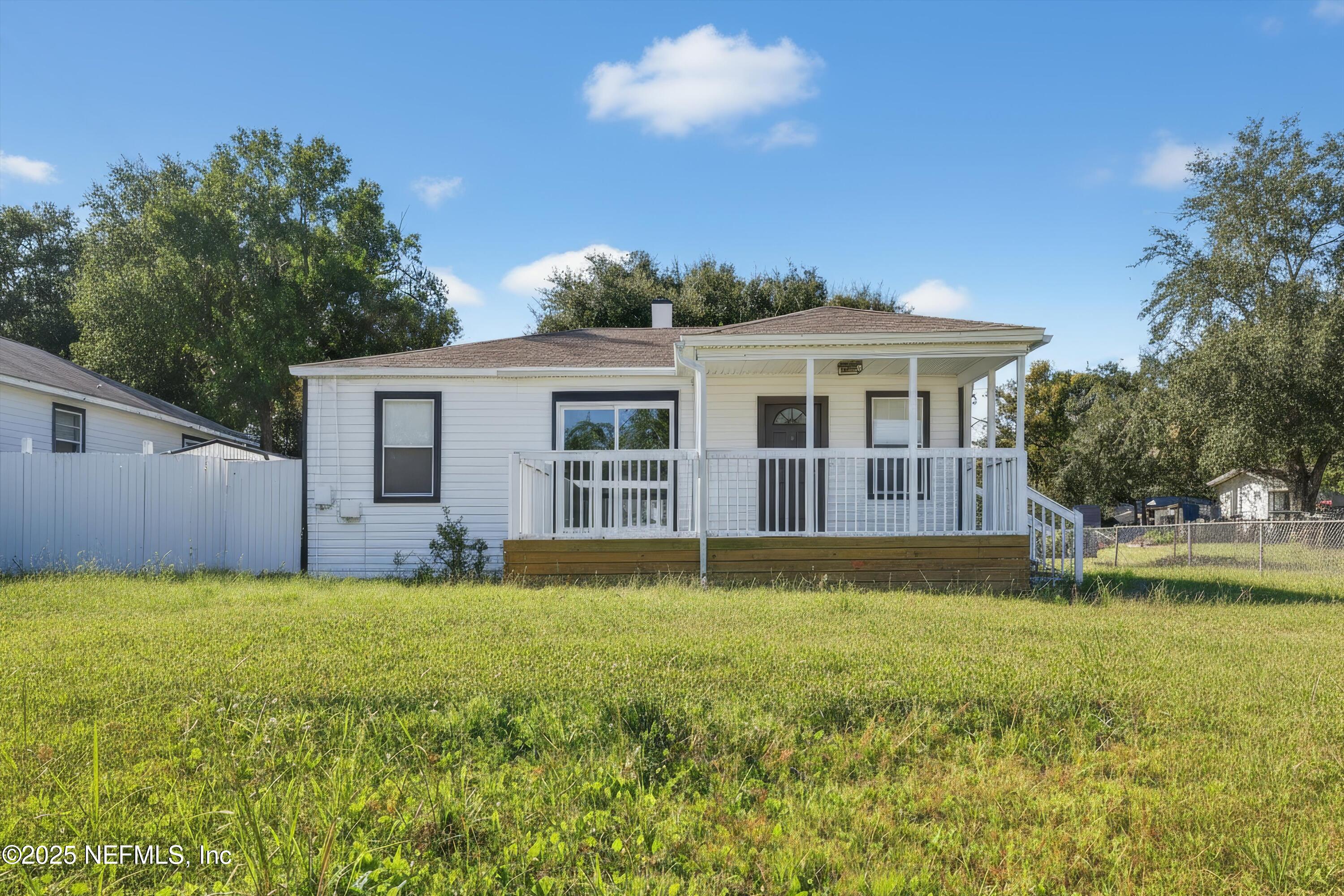 5202 Birkenhead Road Jacksonville, FL 32210 - Photo 14 of 42 03-Front - Fence Removed