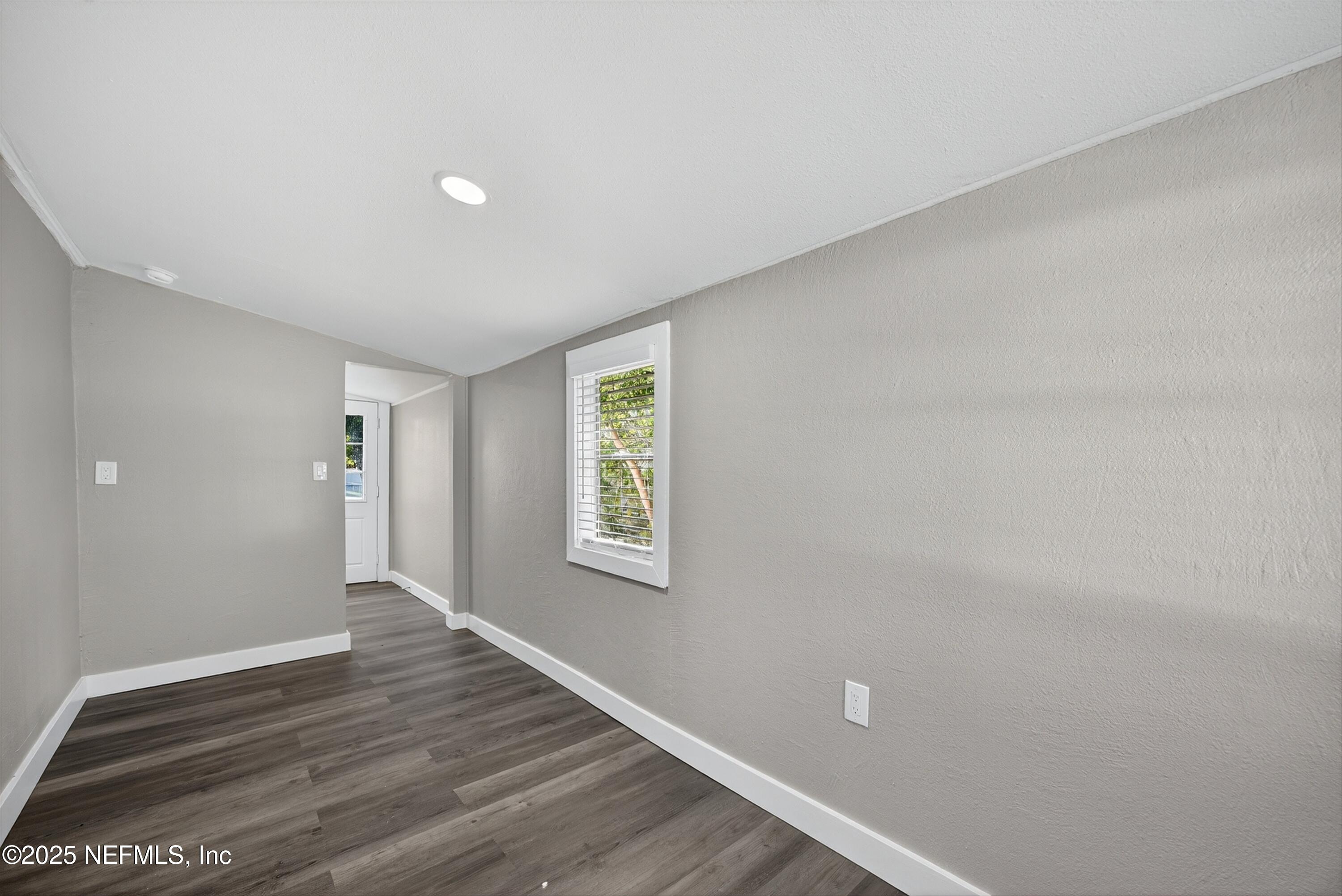 5202 Birkenhead Road Jacksonville, FL 32210 - Photo 19 of 42 Dining Room