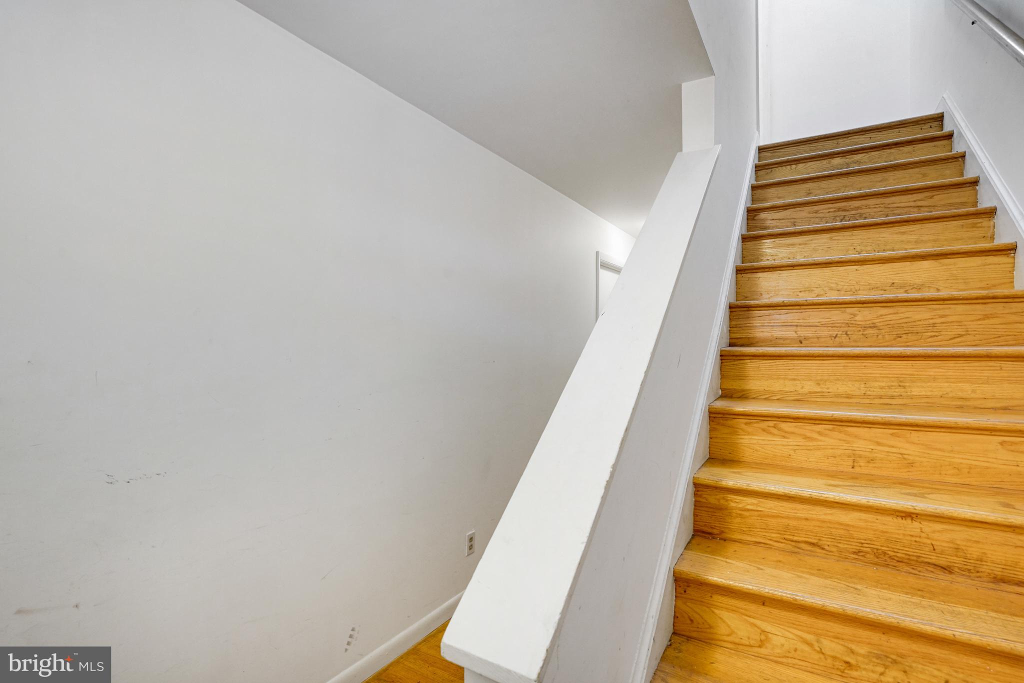 706 North Cleveland Street Arlington, VA 22201 - Photo 26 of 59 a view of entryway