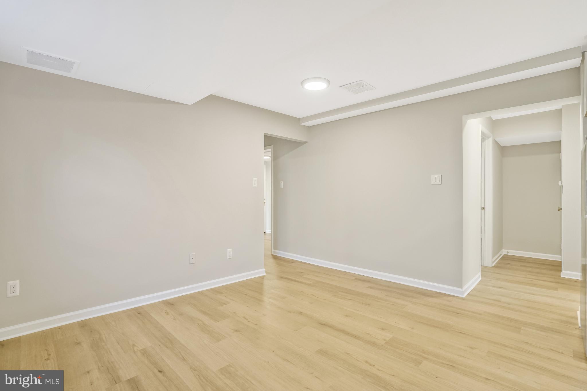 706 North Cleveland Street Arlington, VA 22201 - Photo 28 of 59 a view of an empty room