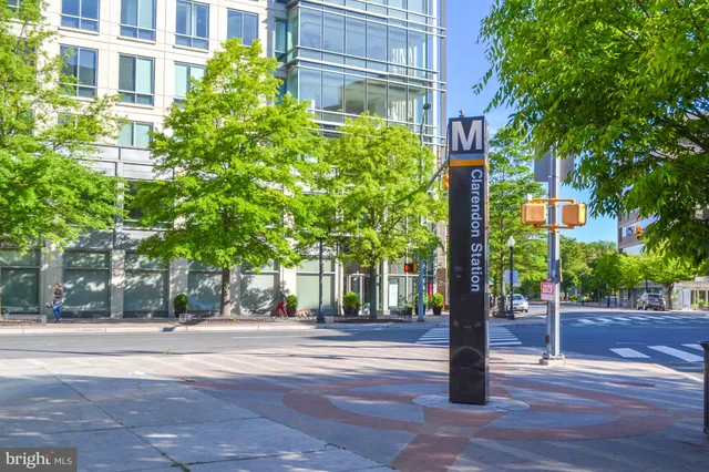 $1,570,600 | 706 North Cleveland Street, Arlington, VA 22201