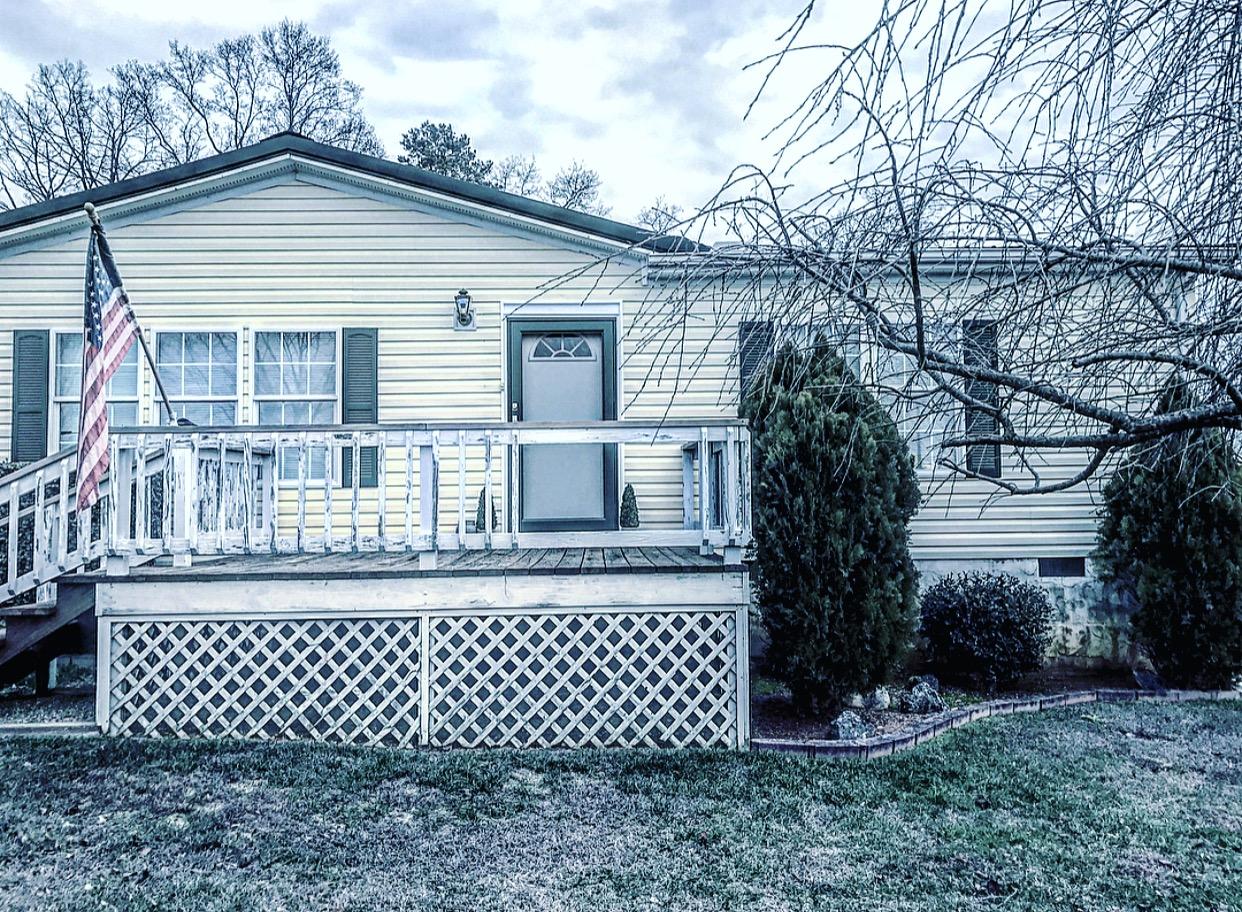 1034 Ridgeview Road Maryville, TN 37801 - Photo 3 of 30 FullSizeRender-374