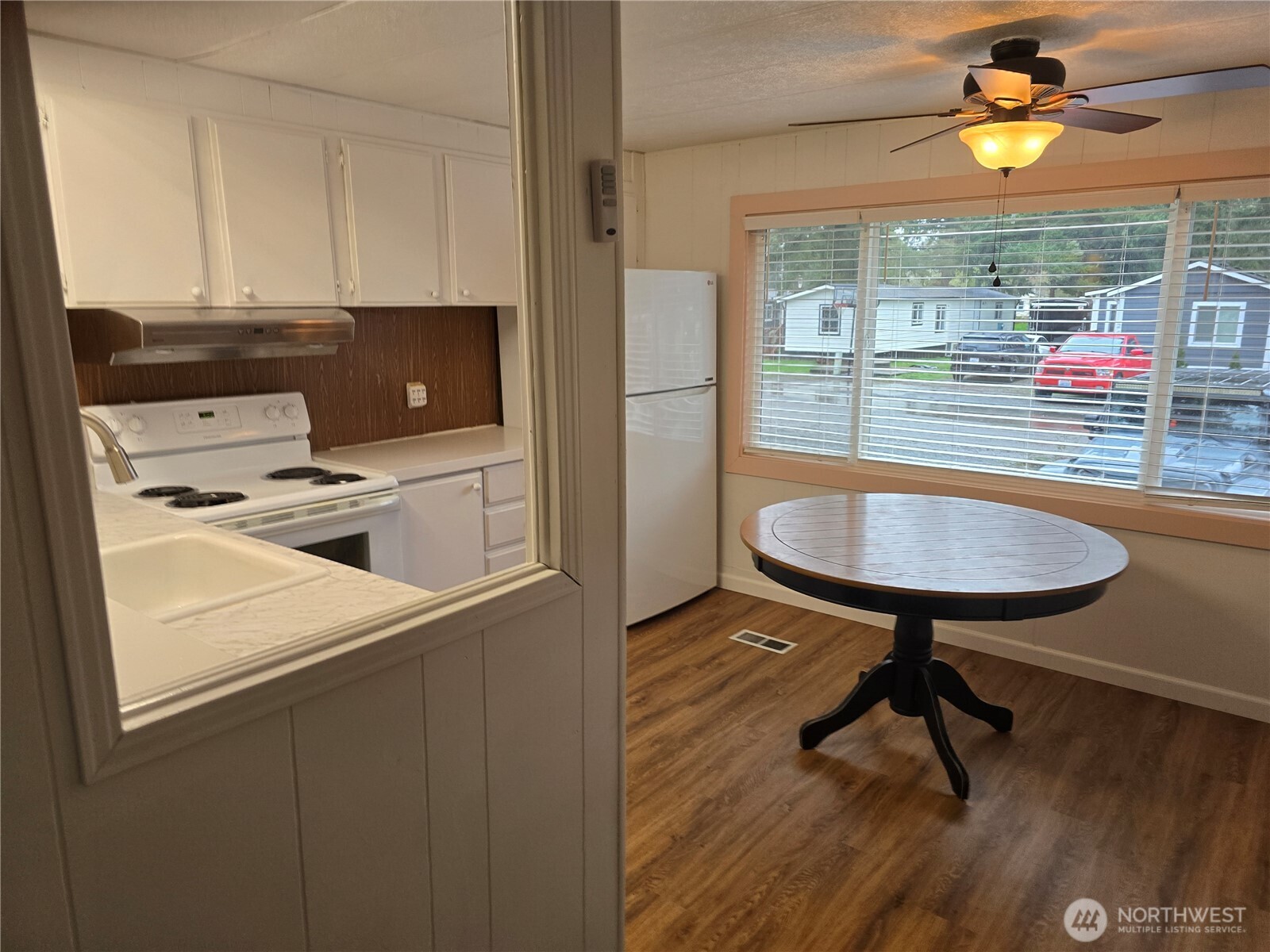 1014 West Smith Road, Unit 14 Bellingham, WA 98226 - Photo 6 of 15 Gallery Image 6