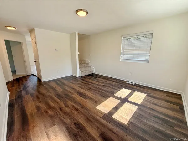 $599,900 | 225 Fir Grove Road, Ronkonkoma, NY 11779