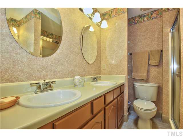 4648 Fawnbrook Circle Raleigh, NC 27612 - Photo 12 of 16 Gallery Image 12