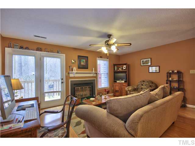 4648 Fawnbrook Circle Raleigh, NC 27612 - Photo 4 of 16 Gallery Image 4