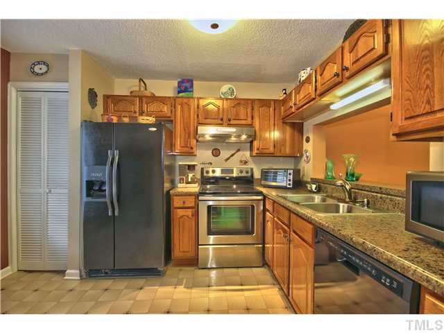 4648 Fawnbrook Circle Raleigh, NC 27612 - Photo 7 of 16 Gallery Image 7
