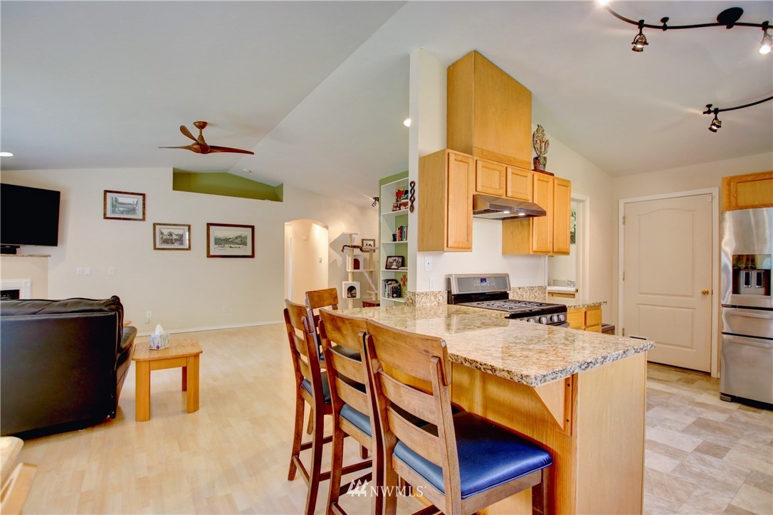 2507 Shannon Point Road Anacortes, WA 98221 - Photo 7 of 27 Gallery Image 7