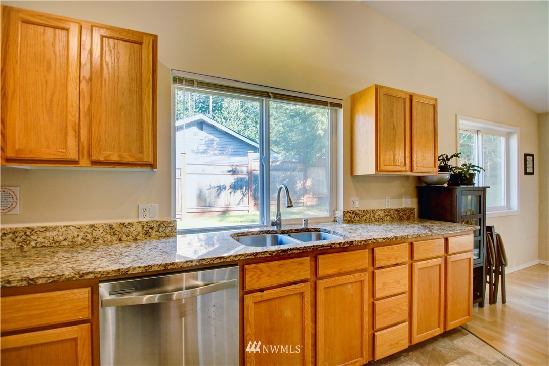 2507 Shannon Point Road Anacortes, WA 98221 - Photo 9 of 27 Gallery Image 9