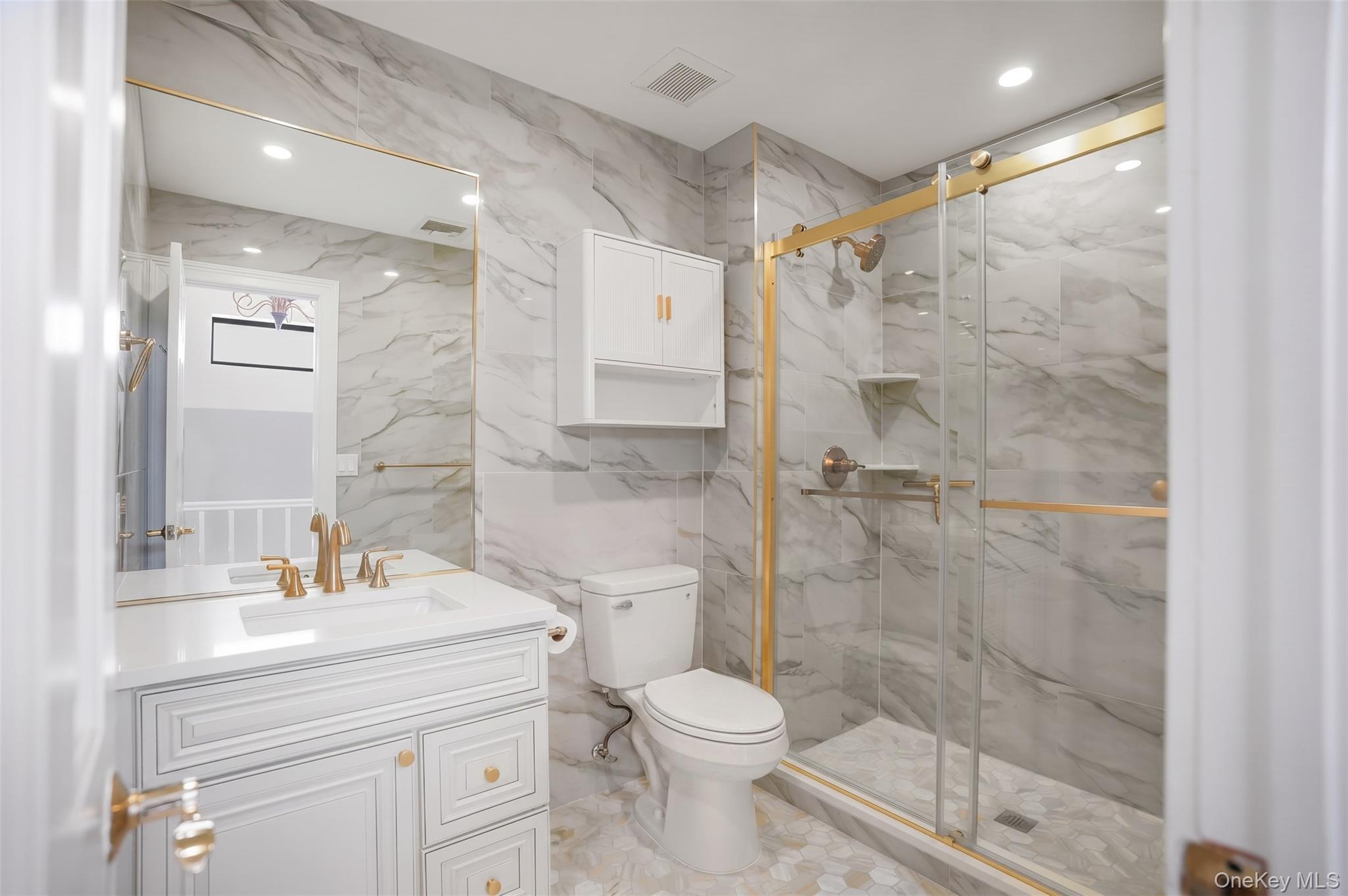 85 Rhett Drive Commack, NY 11725 - Photo 10 of 20