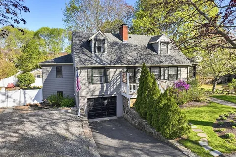 $899,000 | 5 Ramsay Road, Marblehead, MA 01945