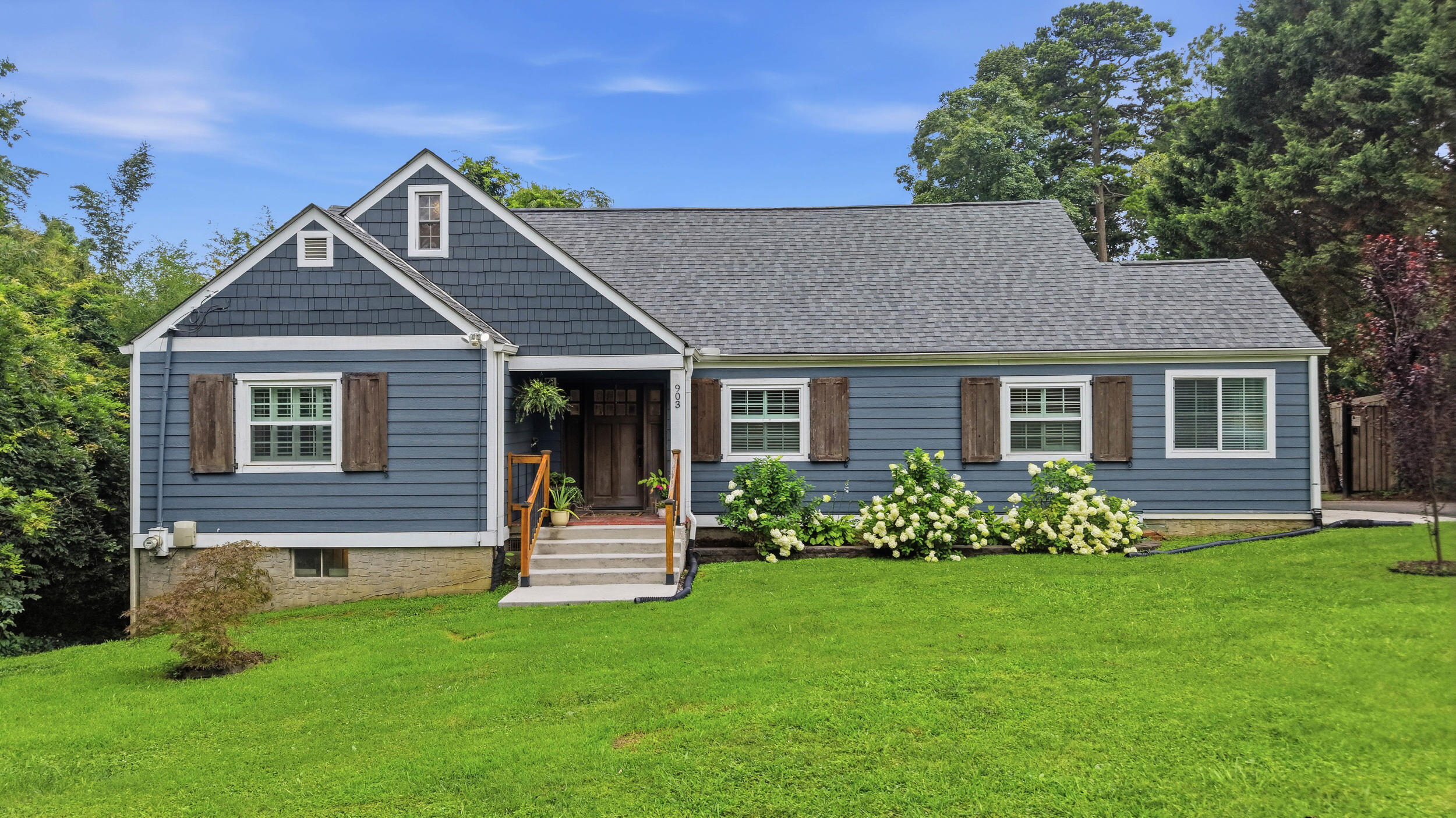 903 South Crest Road Chattanooga, TN 37404 - Photo 1 of 54 903 S Crest