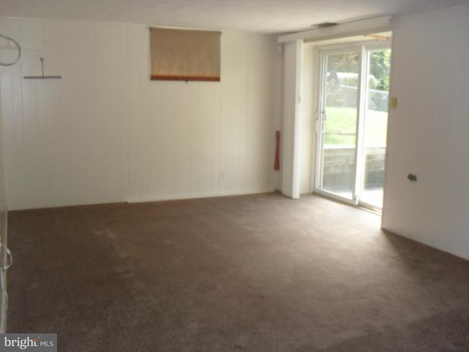 4737 Byron Road Baltimore, MD 21244 - Photo 15 of 18 Family Room