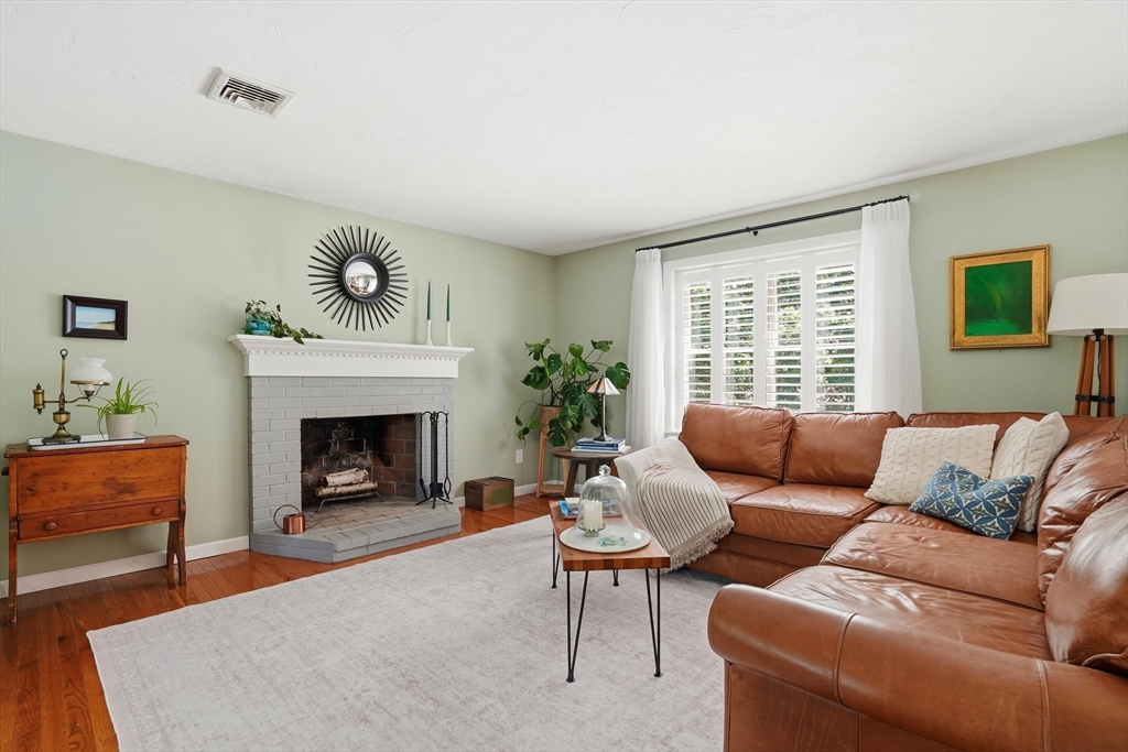 29 Walter Faunce Road Kingston, MA 02364 - Photo 11 of 38
