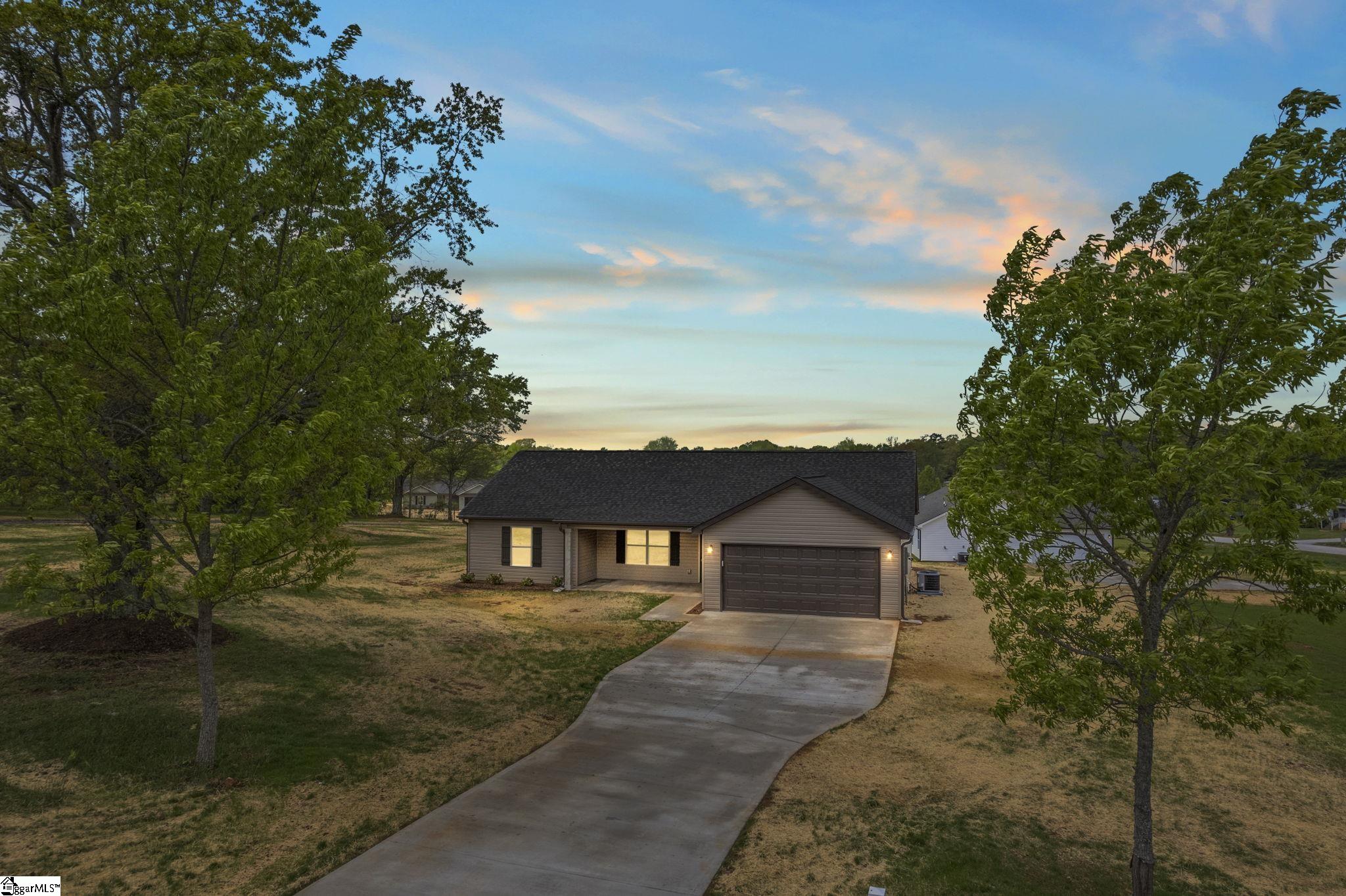 6225 Georgia Road Gray Court, SC 29645 - Photo 5 of 36 Gallery Image 5