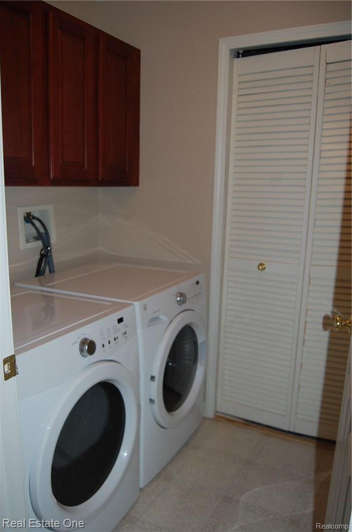17020 Farmington Road, Unit 6 Livonia, MI 48154 - Photo 18 of 18 DSC_0730.JPG
