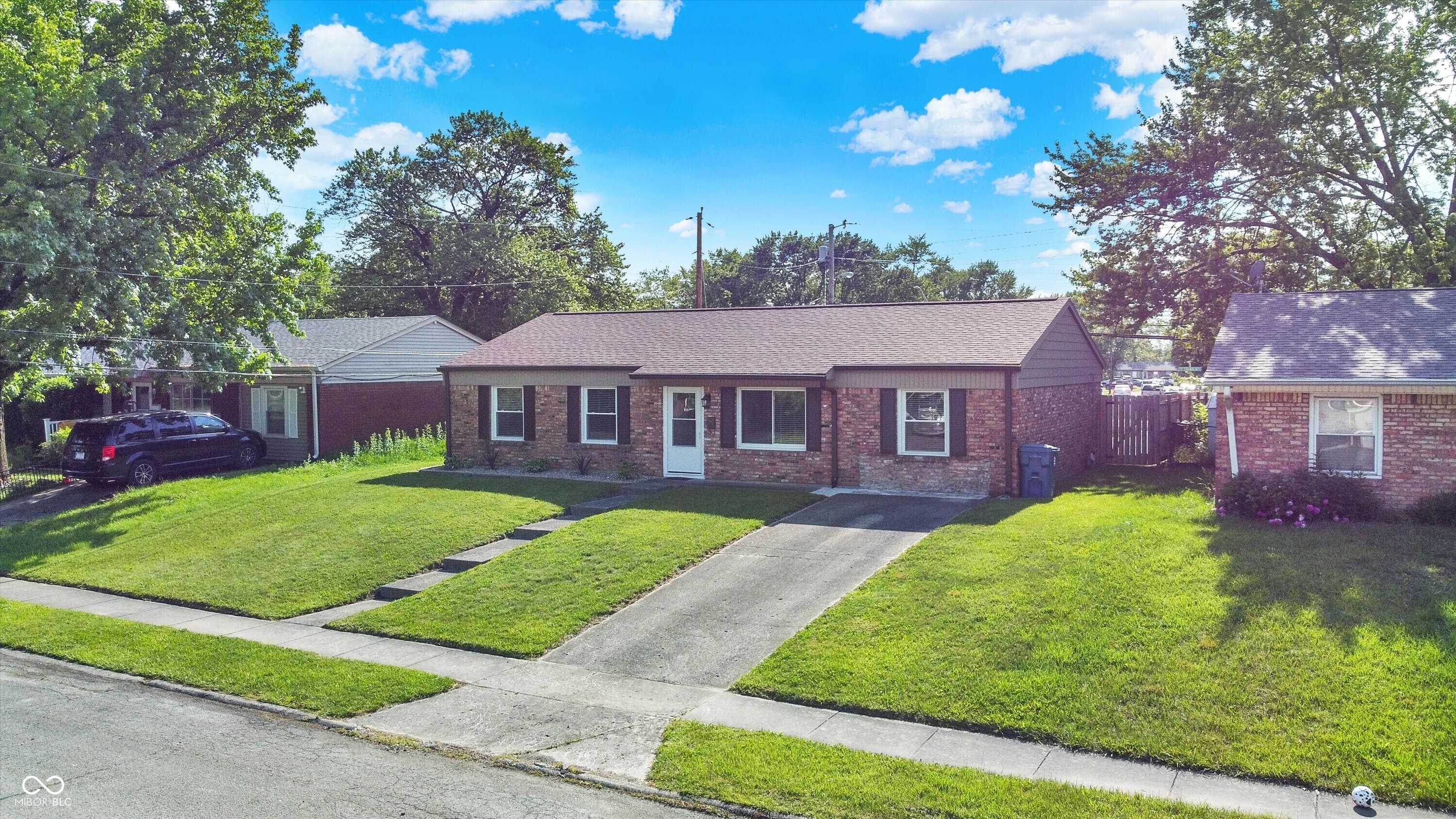 2538 Sickle Road Indianapolis, IN 46219 - Photo 2 of 54 Gallery Image 2