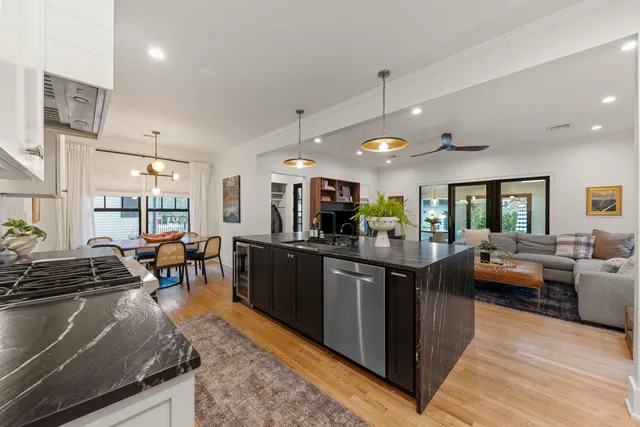 $1,200,000 | 578 Lee Street, Glen Ellyn, IL 60137