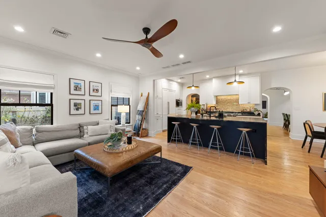 $1,200,000 | 578 Lee Street, Glen Ellyn, IL 60137