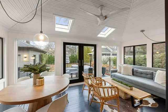 $1,200,000 | 578 Lee Street, Glen Ellyn, IL 60137