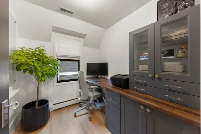 $1,200,000 | 578 Lee Street, Glen Ellyn, IL 60137