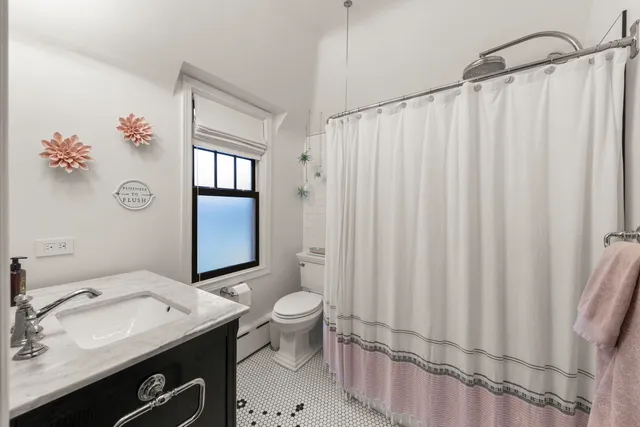 $1,200,000 | 578 Lee Street, Glen Ellyn, IL 60137