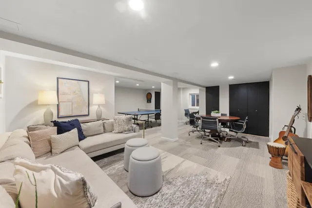 $1,200,000 | 578 Lee Street, Glen Ellyn, IL 60137